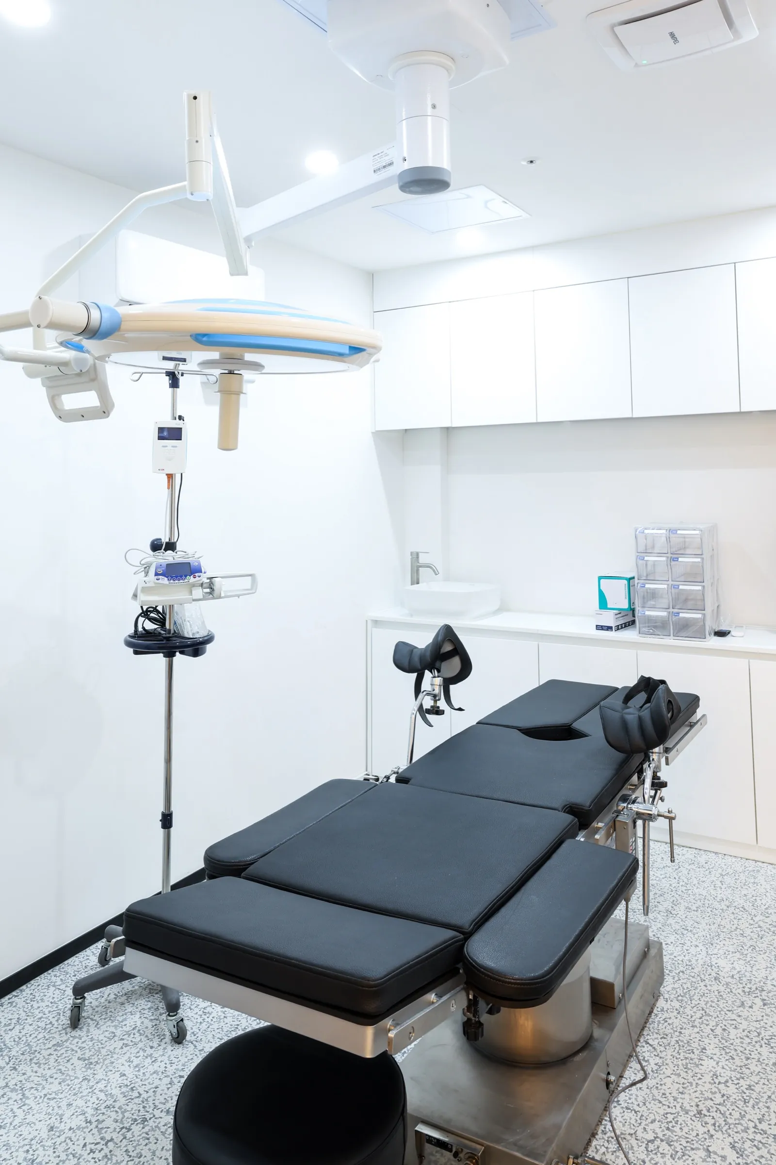WITH CLINIC Operating Room